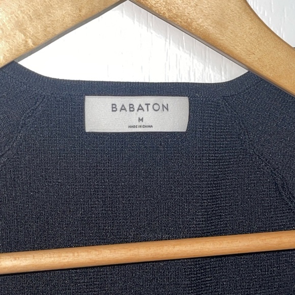 BABATON Aritzia Sculpt Knit Prado Top Cropped Knit Shortsleeve Sweetheart Top M - Picture 3 of 11